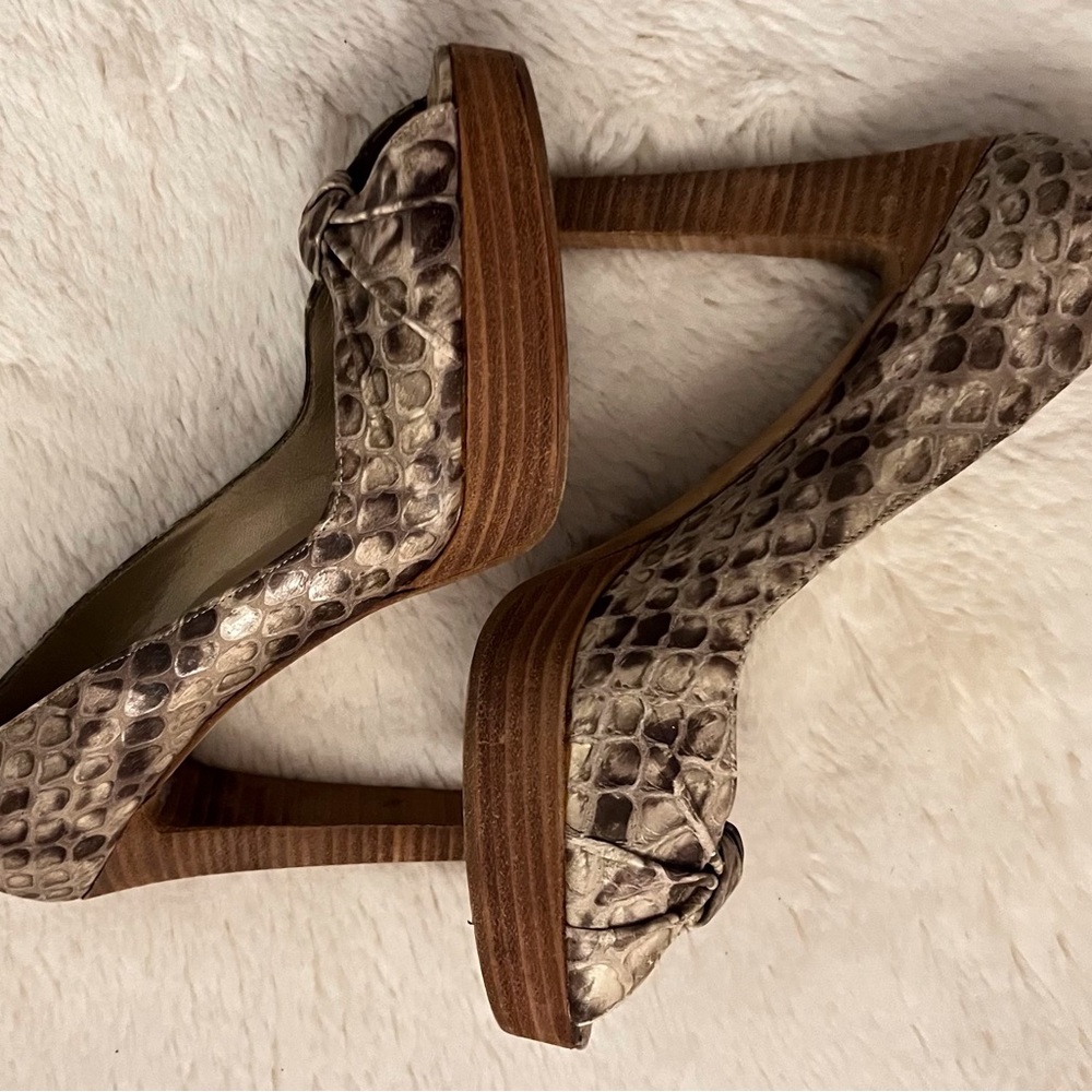 Stuart Weitzman open toe pump, animal print, size 9.5 Narrow